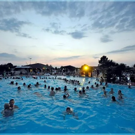 La Reserve Kamp alanı 4*